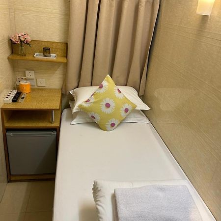 Holiday Guest House Гонконг Экстерьер фото