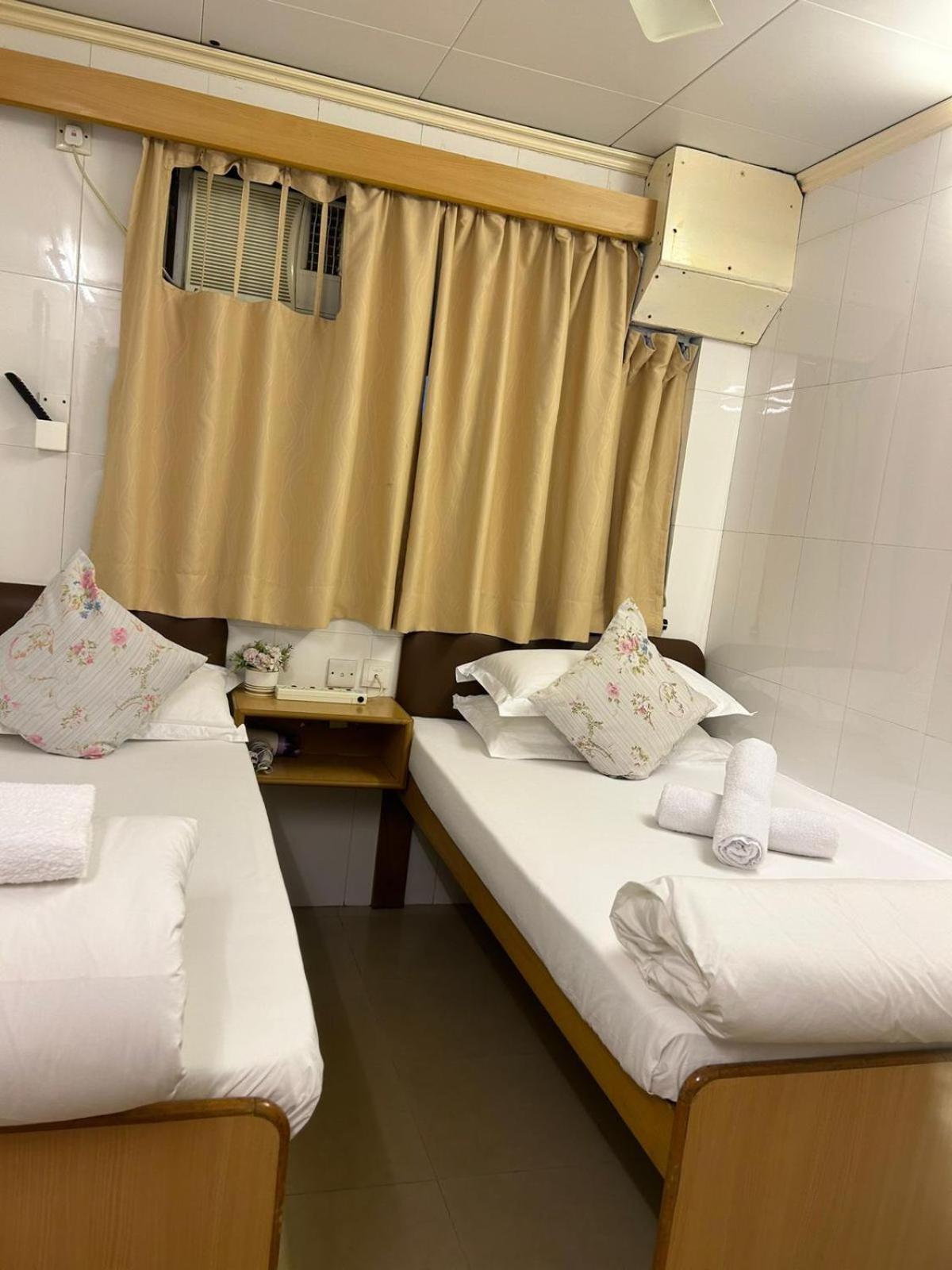 Holiday Guest House Гонконг Экстерьер фото