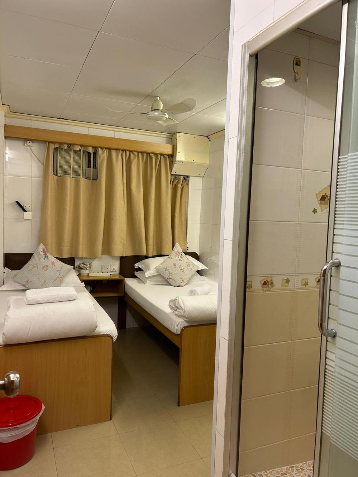Holiday Guest House Гонконг Экстерьер фото
