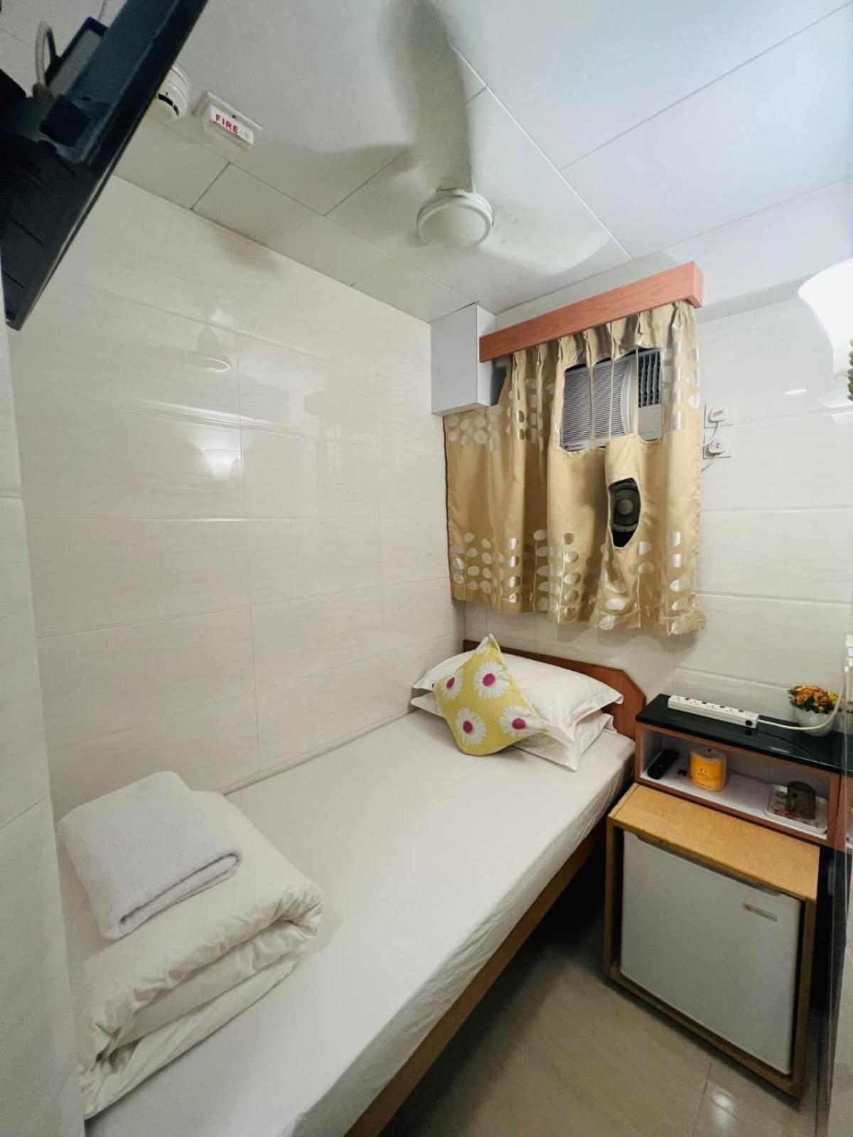 Holiday Guest House Гонконг Экстерьер фото