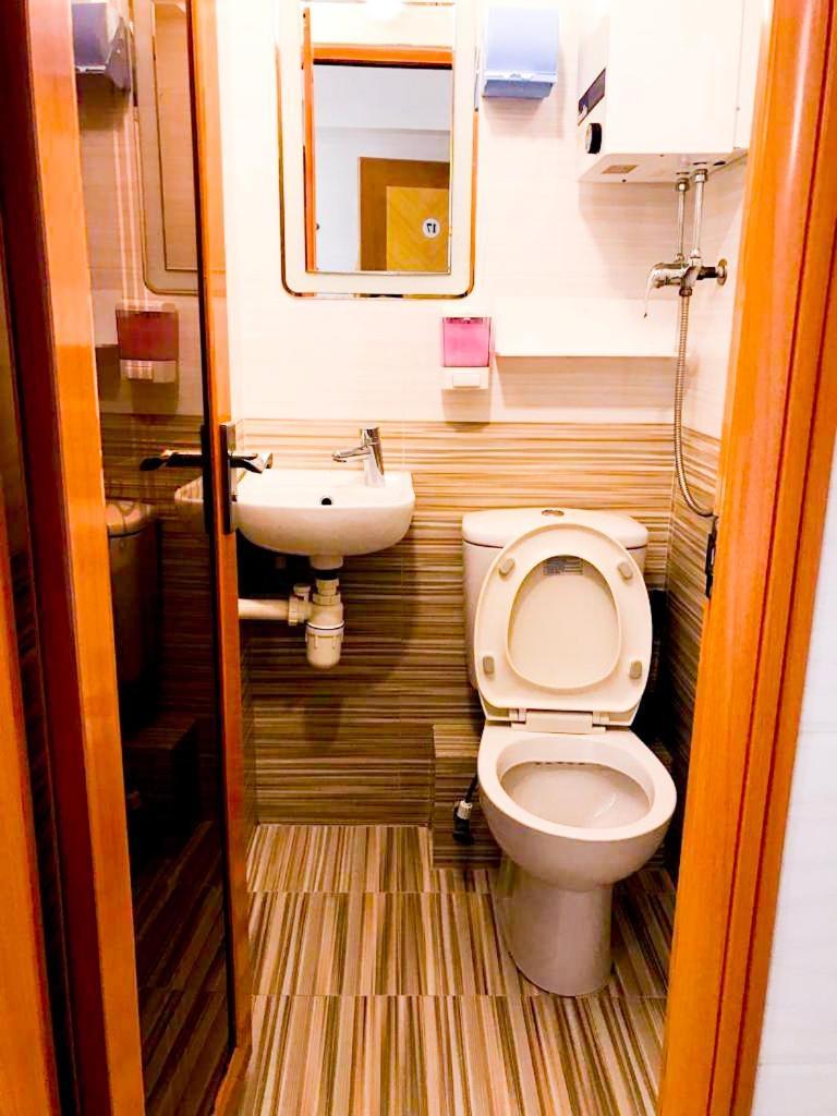 Holiday Guest House Гонконг Экстерьер фото